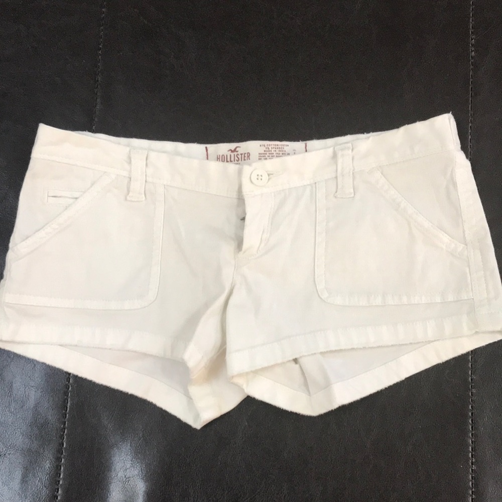 Hollister Size 1 white Shorts!!! Barely worn!!!